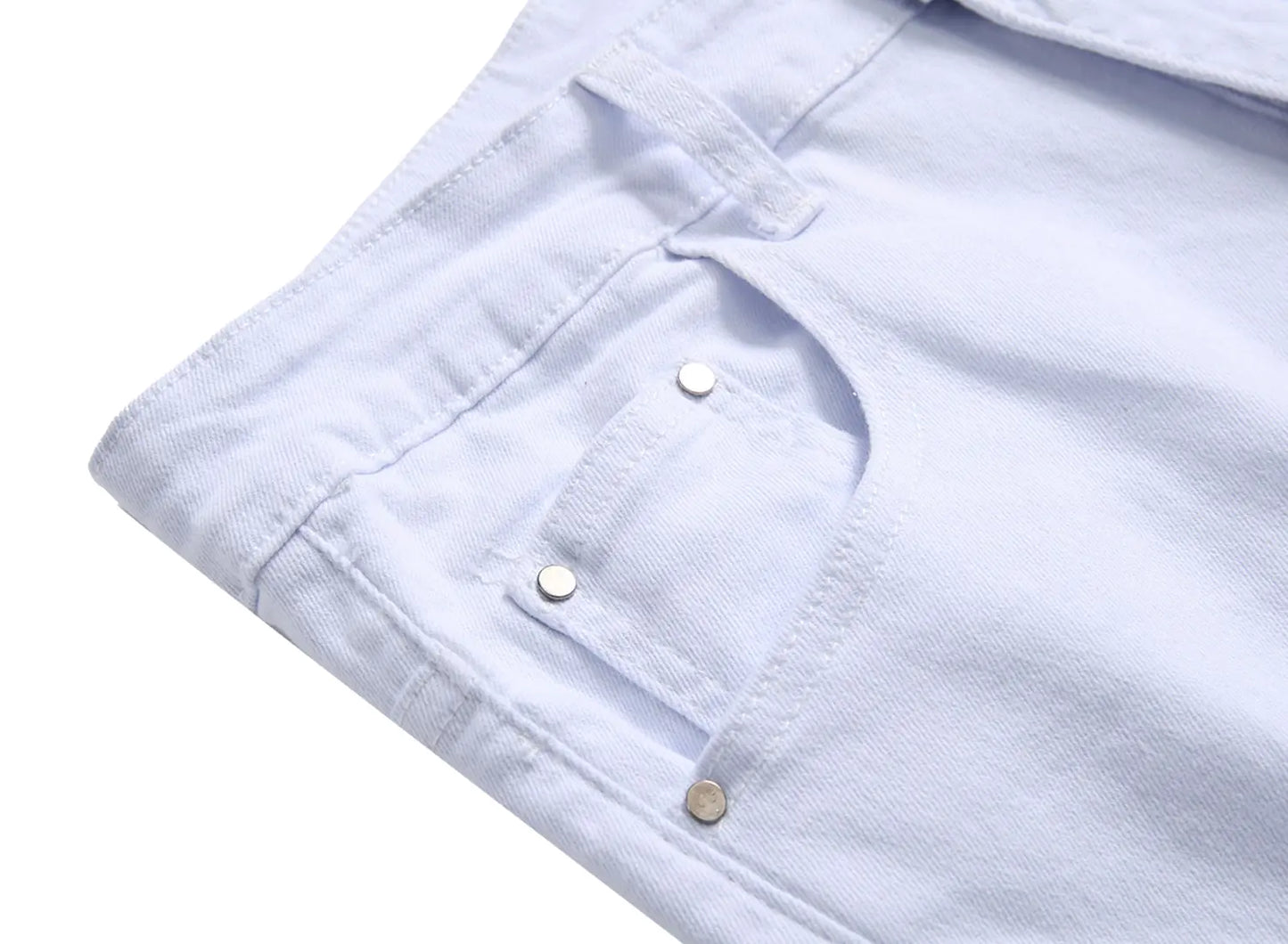 Weiße gerade Jeans mit Rissen im Used-Look