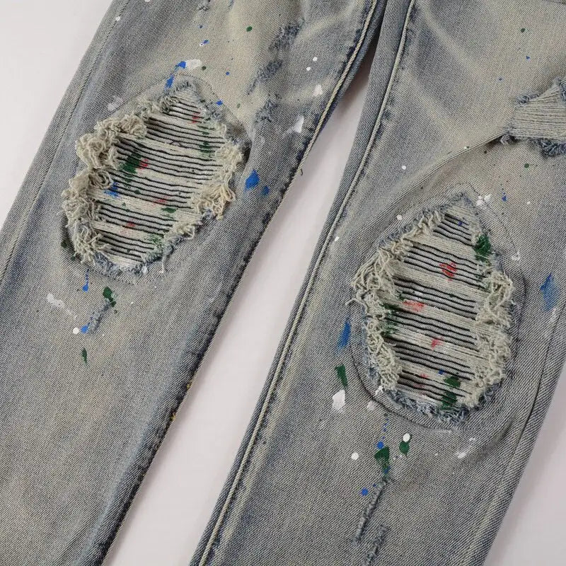 Blau bemalte Jeans